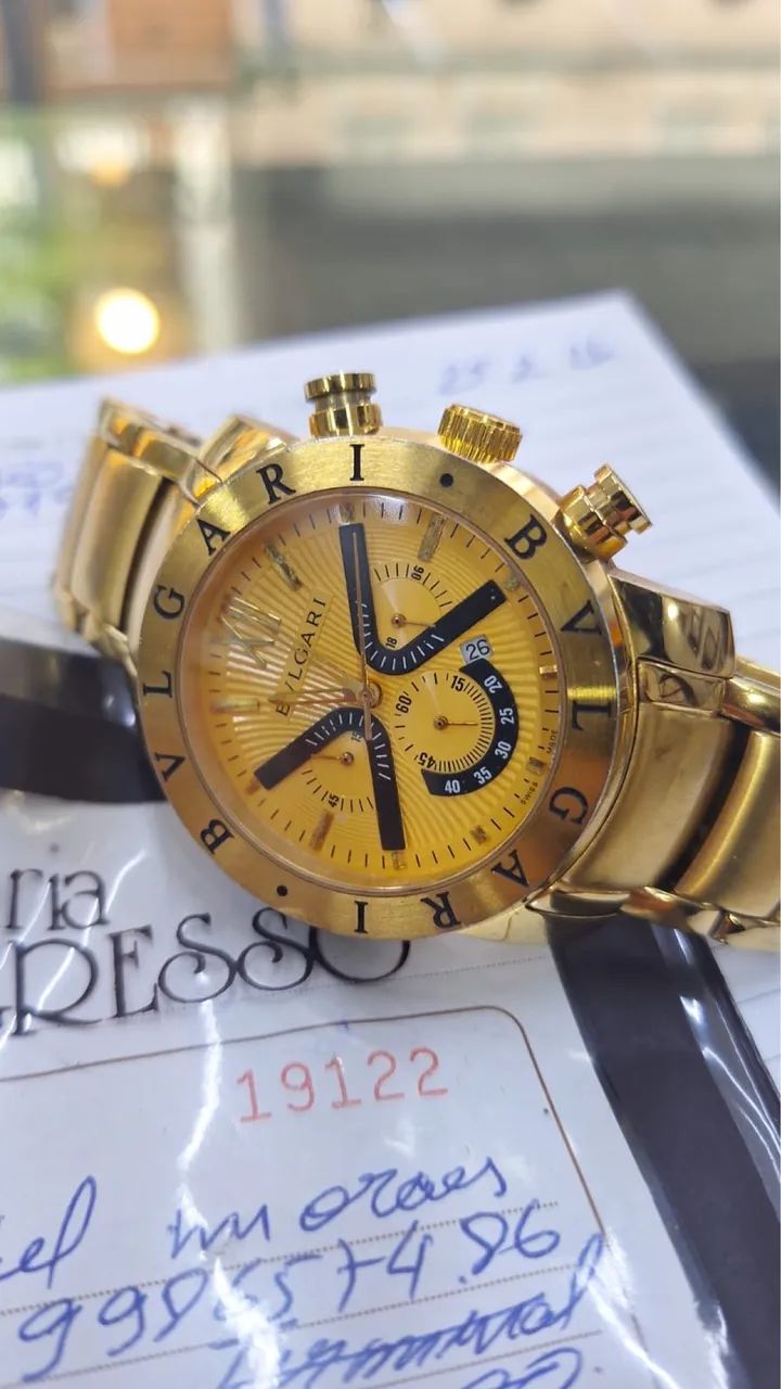 Relógio bvlgari dourado 