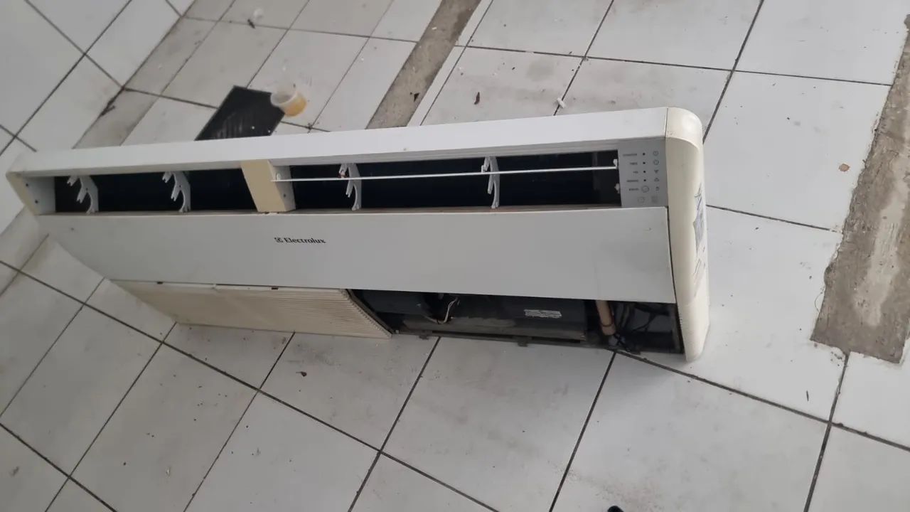 Ar condicionado 60mil btus  Electrolux  Funciona perfeitamente completo! - Foto 5