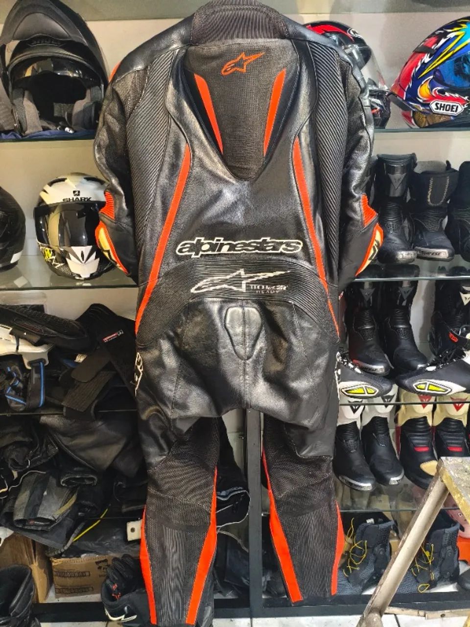 2　GO生 withfans Macacão Alpinestars GP Tech V5 1PC Preto/Branco/Amarelo Flúor