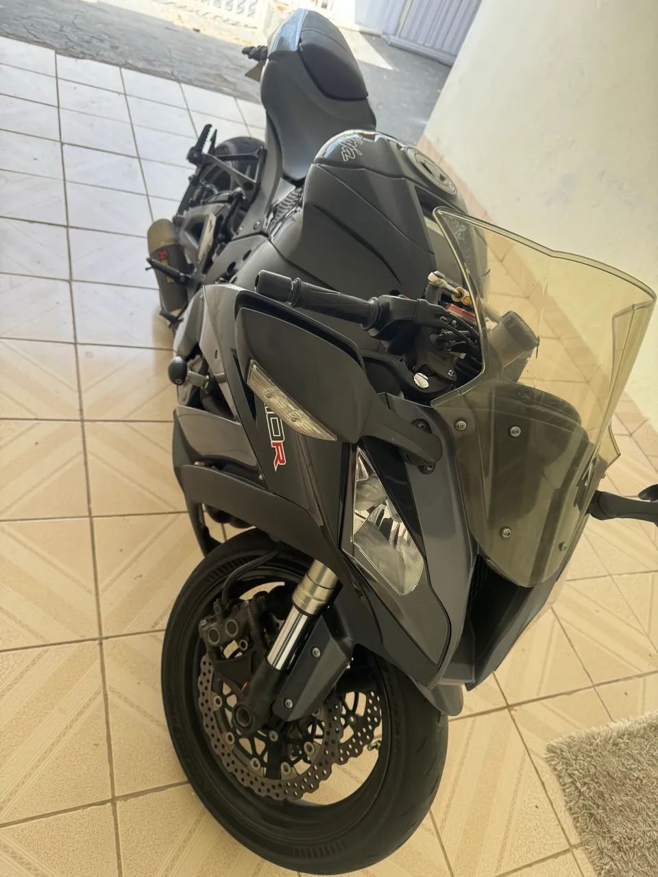 Kawasaki Zx-10/ Zx-10r 1000cc 2011 - 1494603642 | OLX