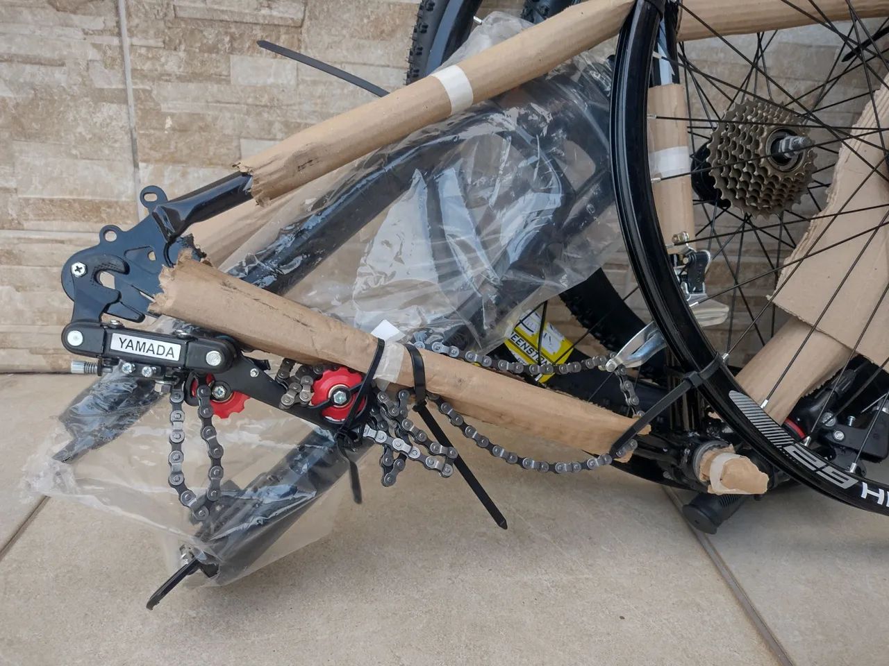 Bicicleta KGT  Aro 29 Freios a Disco Cor Preta e Cinza  - Foto 2