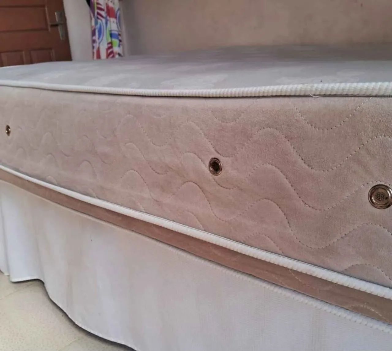 Cama Queen Size com bases - Foto 4