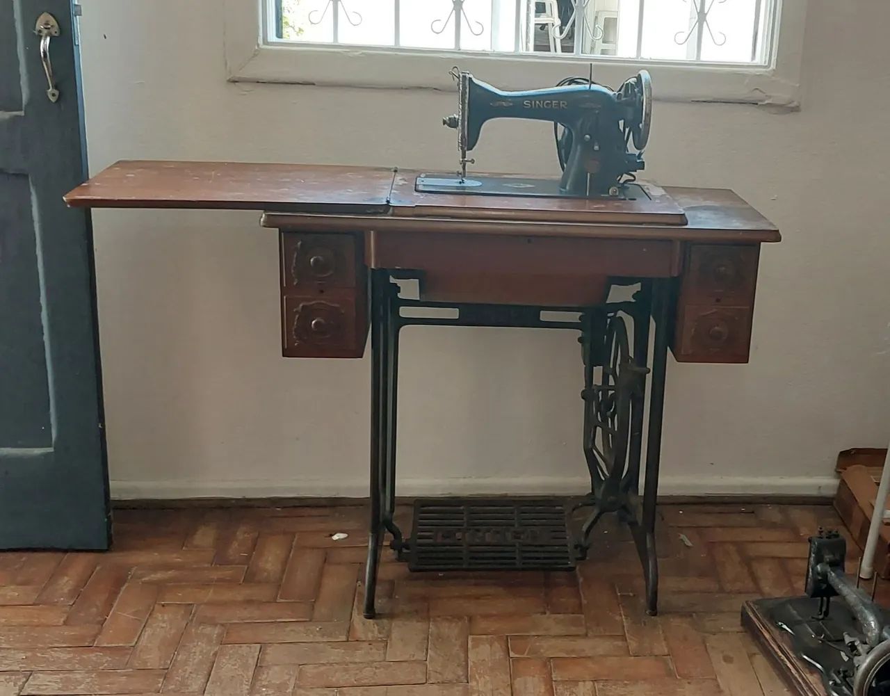 Máquina de costura antiga singer - Foto 2