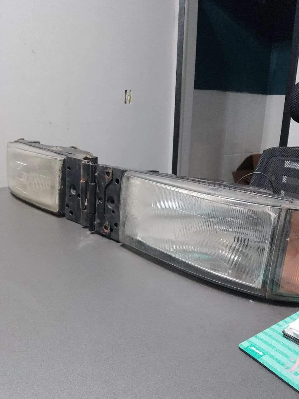 Par de farol Iveco euroteck em ótimos estado. - Foto 2