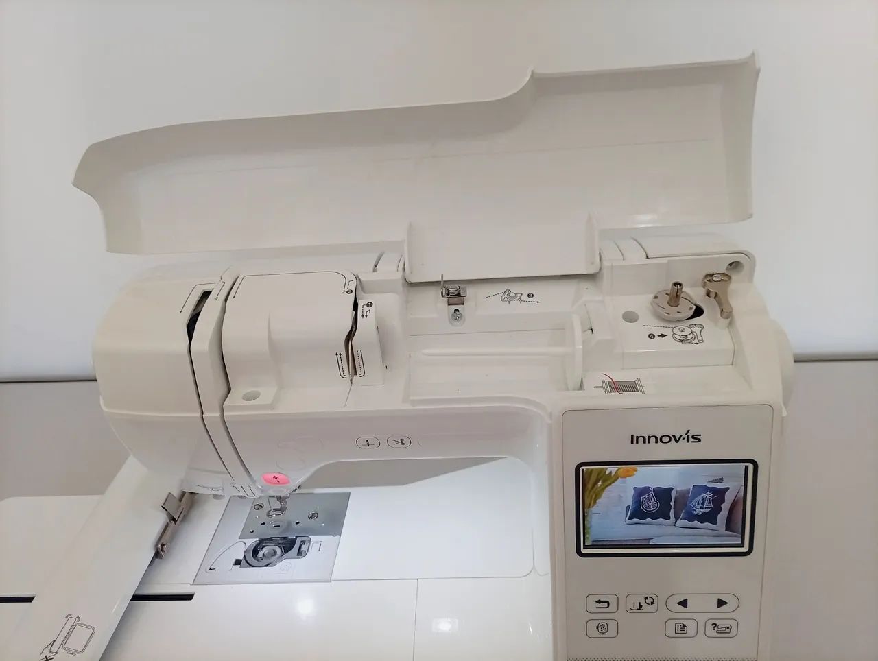 Máquina de Bordado Brother PE810L - Foto 2