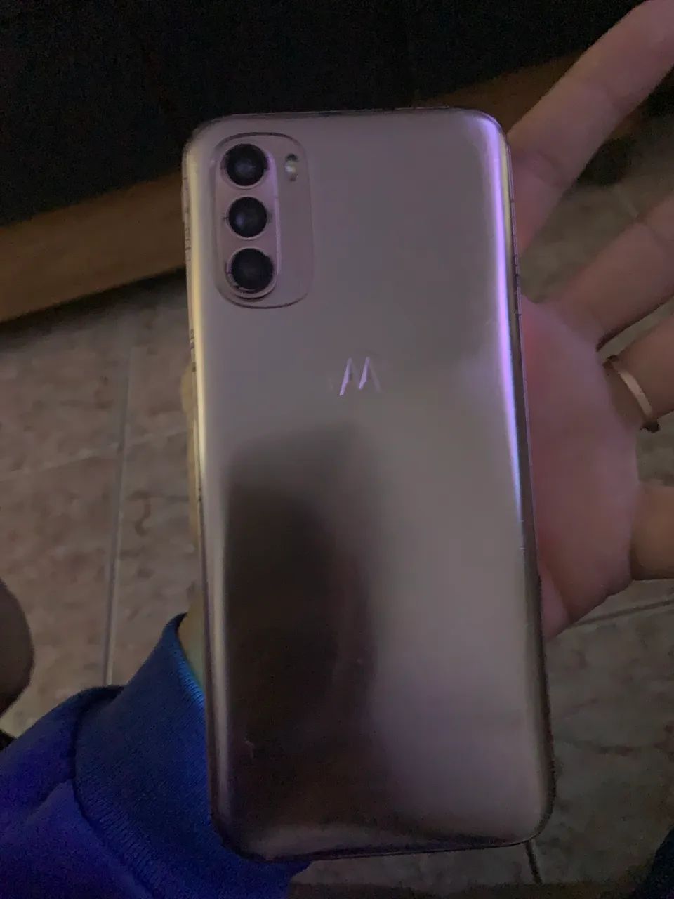 Em bom estado funciona tudo só está sem o botão de volume  - Foto 2