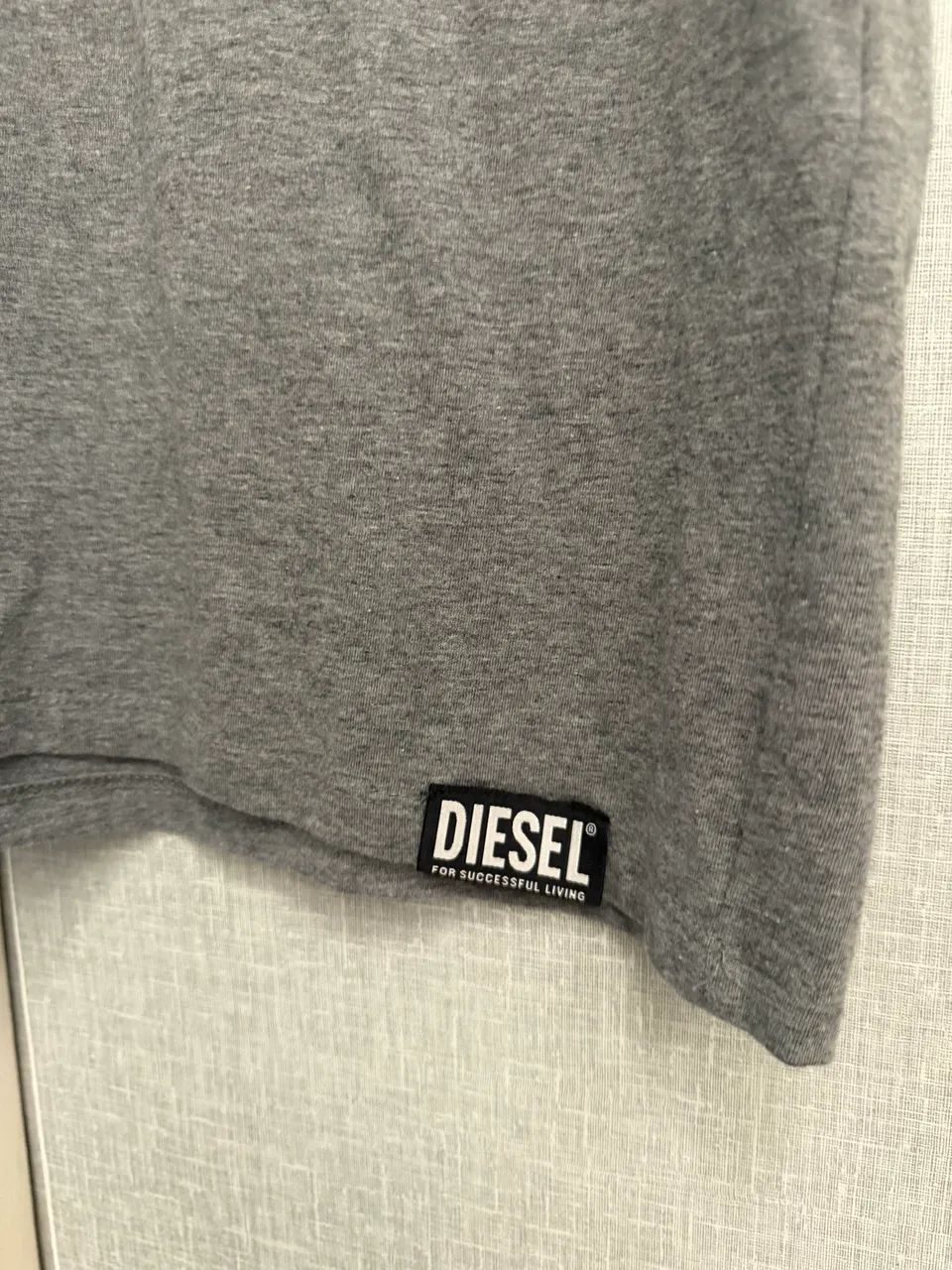 Camiseta gola V Diesel original (G)  - Foto 3