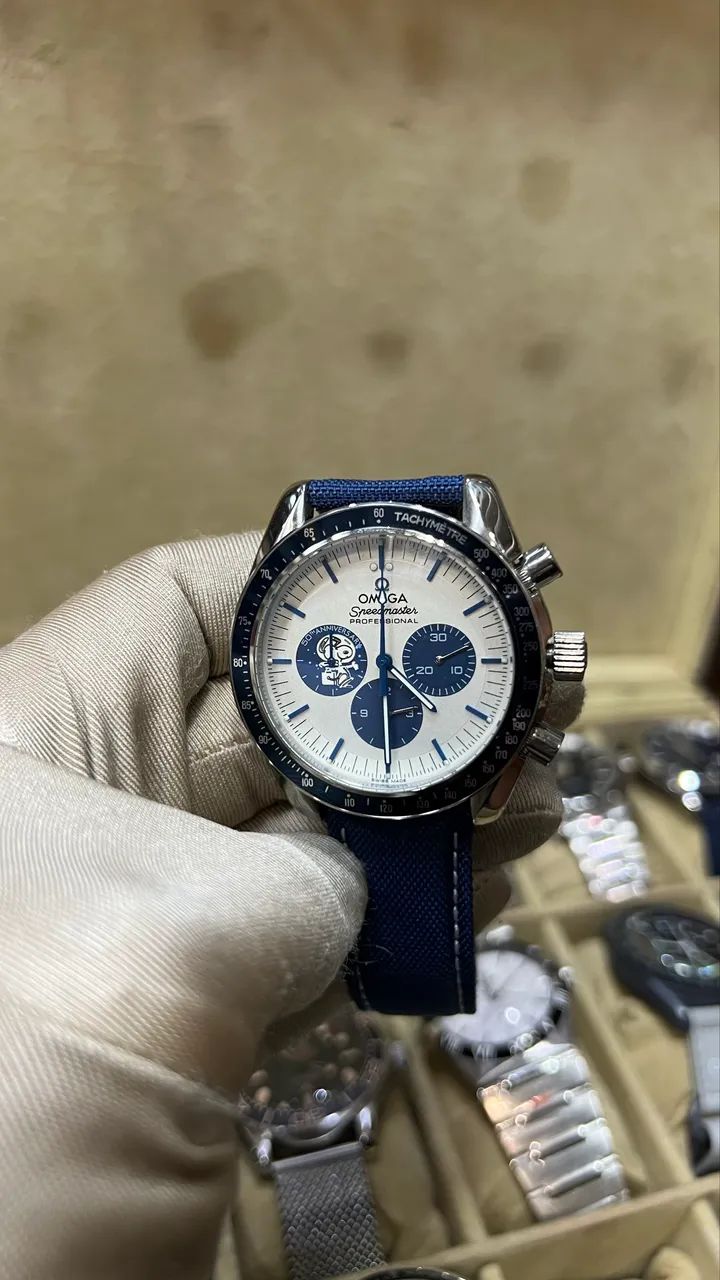 Omega Speedmaster Snoopy  - Foto 2