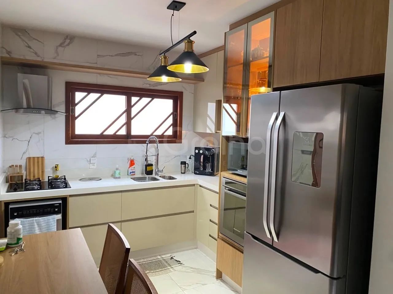 Casa de 250m² com 3 dormitórios sendo 1 suíte no Campeche - Foto 4