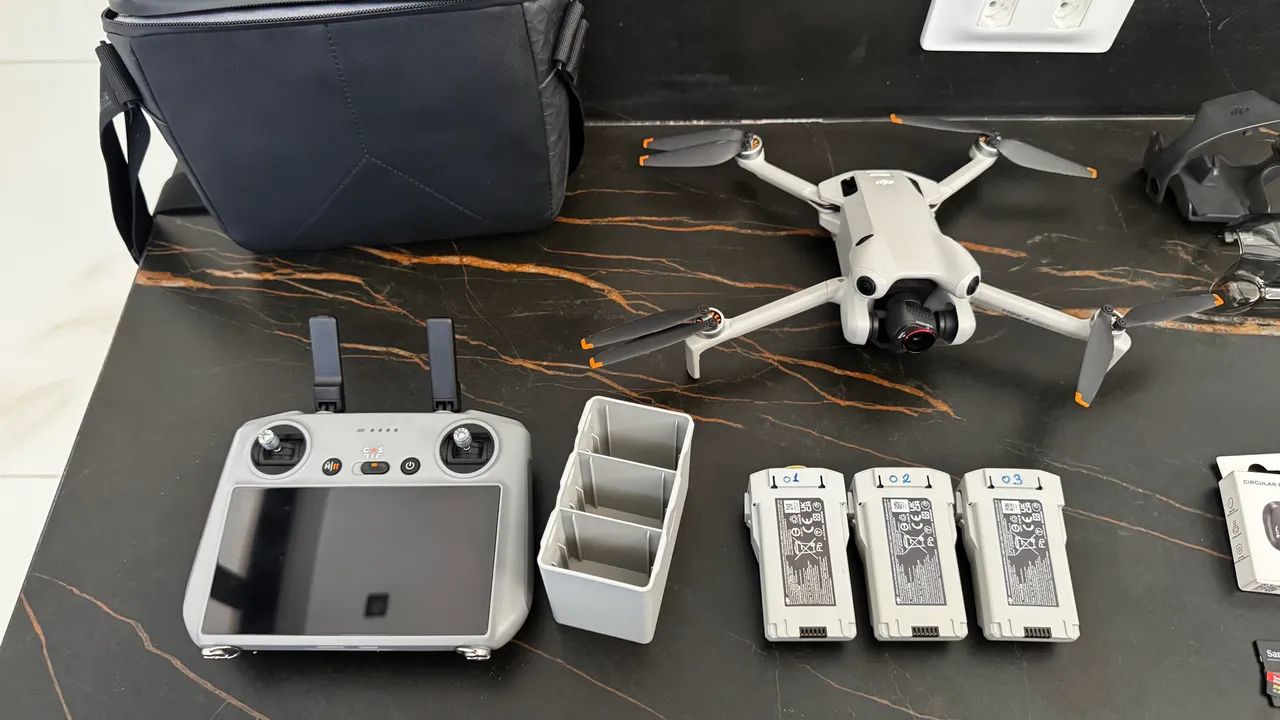 Drone DJI Mini 4 Pro Fly More Combo com RC 2 - Foto 4