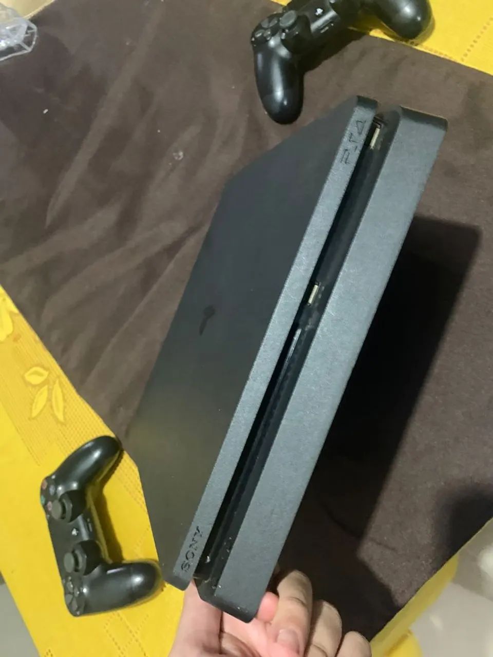 PS4 SLIM 500GB - Foto 4