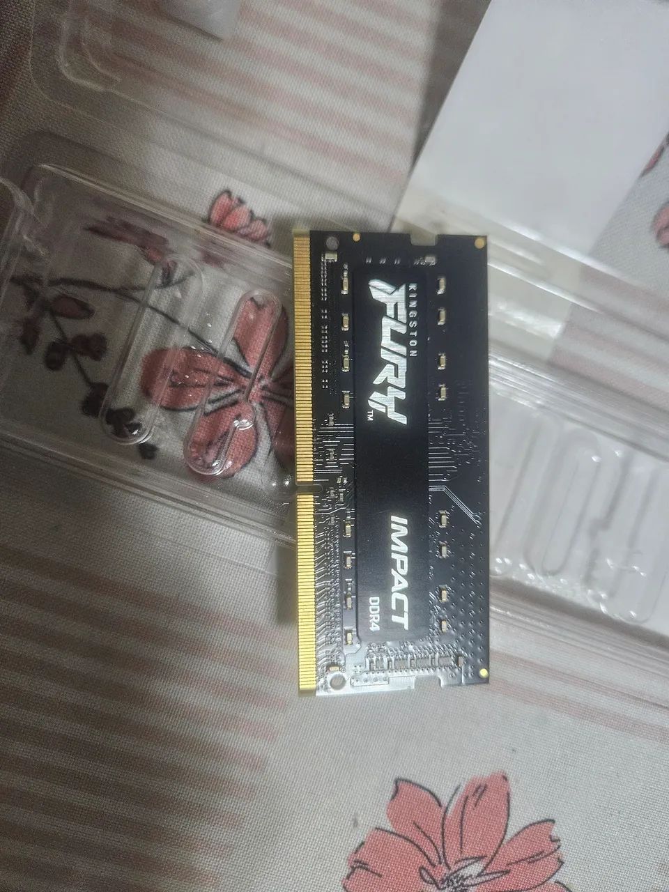 Memória RAM 8GB DDR4 SODIMM 2666MHz Kingston Fury - Foto 3