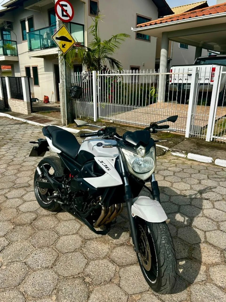 XJ6N 2012 Branca  - Foto 4