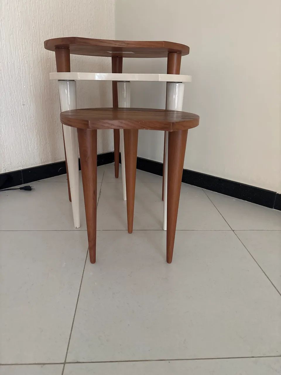 Vendo kit 3 mesas de canto  - Foto 2
