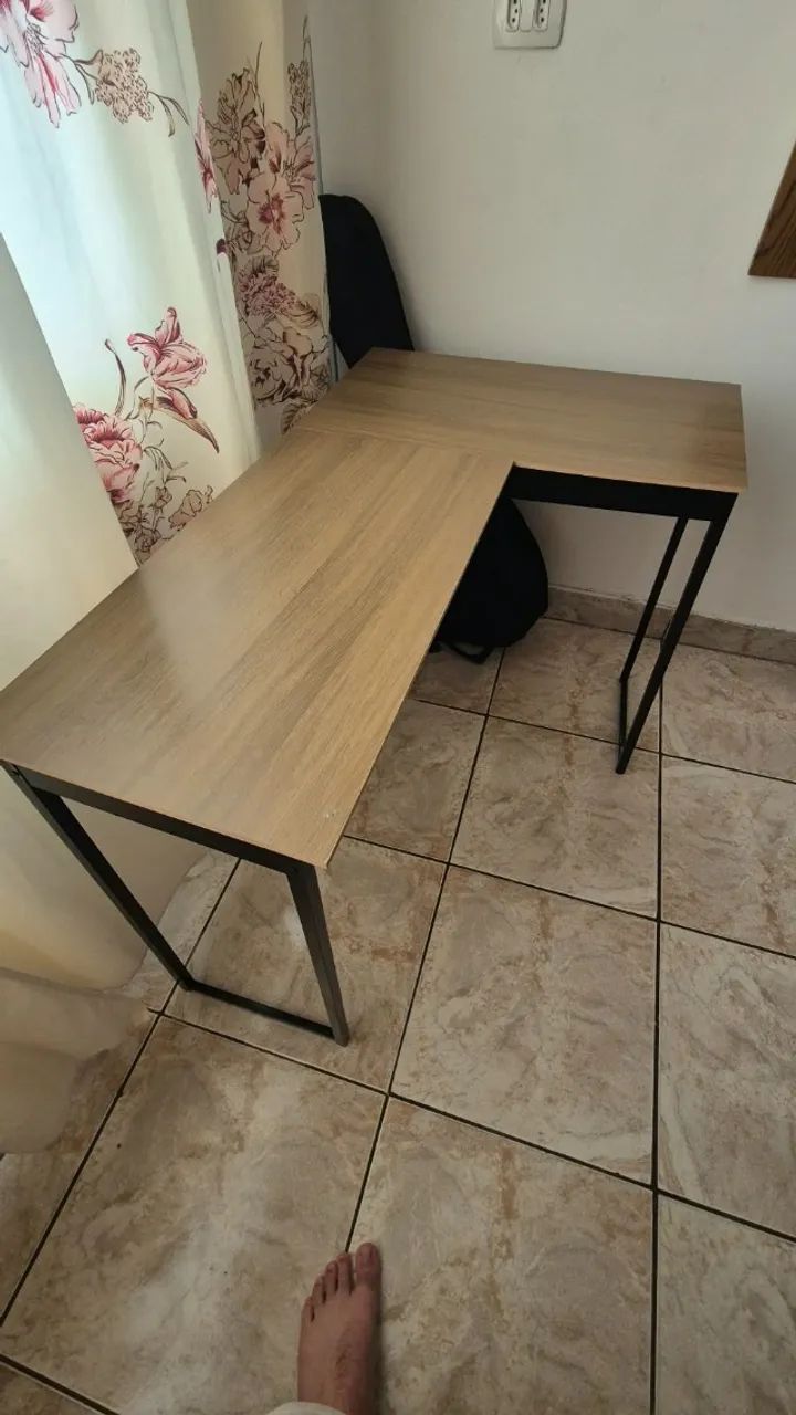 MESA EM L INDUSTRIAL COM ESTRUTURA METÁLICA