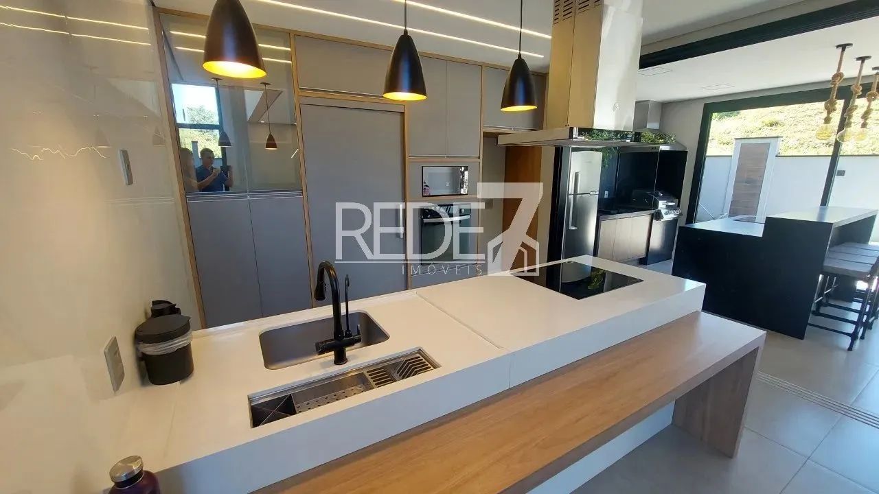 Casa de luxo em condomínio, Valinhos-SP: 4 suítes, 2 salas, 5 banheiros, 4 vagas, espaço g - Foto 8