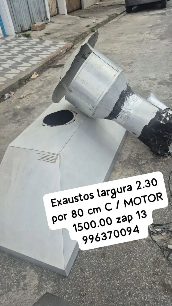 Exausto com motor 