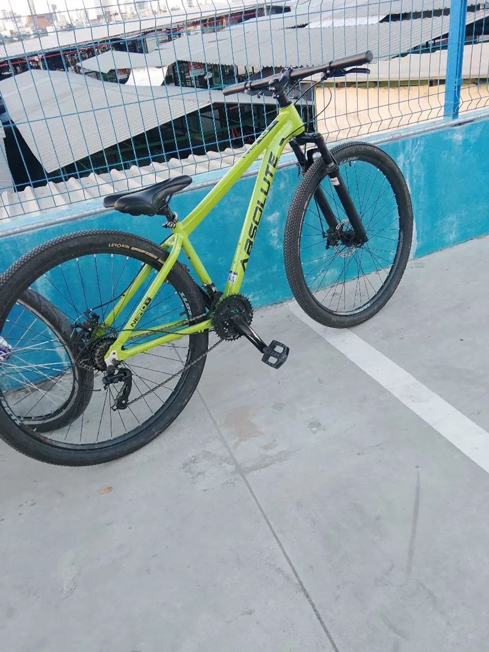 Bicicleta 1 ano de uso  - Foto 3