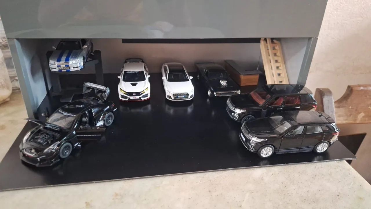 Vendo miniaturas 1/32 som e luzes - Foto 2