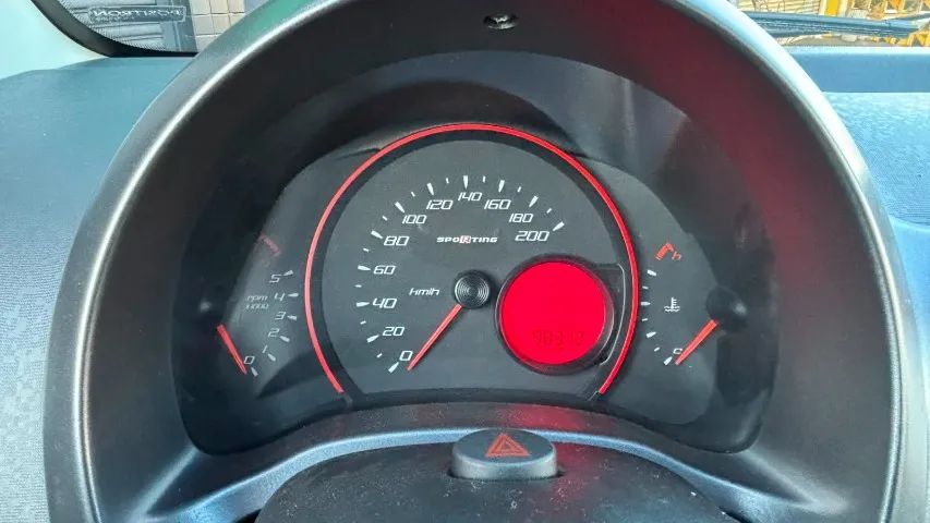 Fiat Uno Sporting 1.4 EVO Fire Flex 8V 4P 2014 - Foto 5