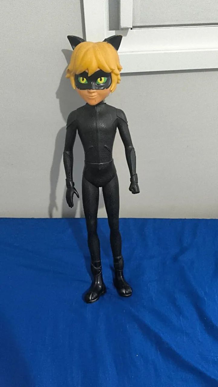 Boneco do cat noir de miraculos