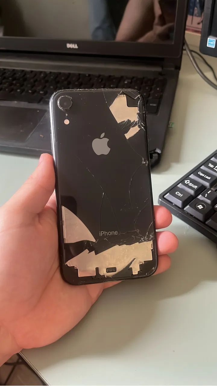 iPhone XR tela trincada - troco em Android - Foto 2