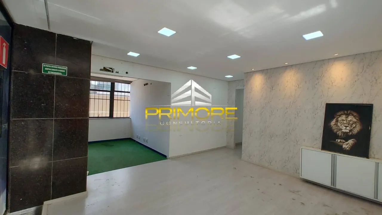 Locação de loja comercial, no bairro Vila da Serra, com 170m² + 130m².