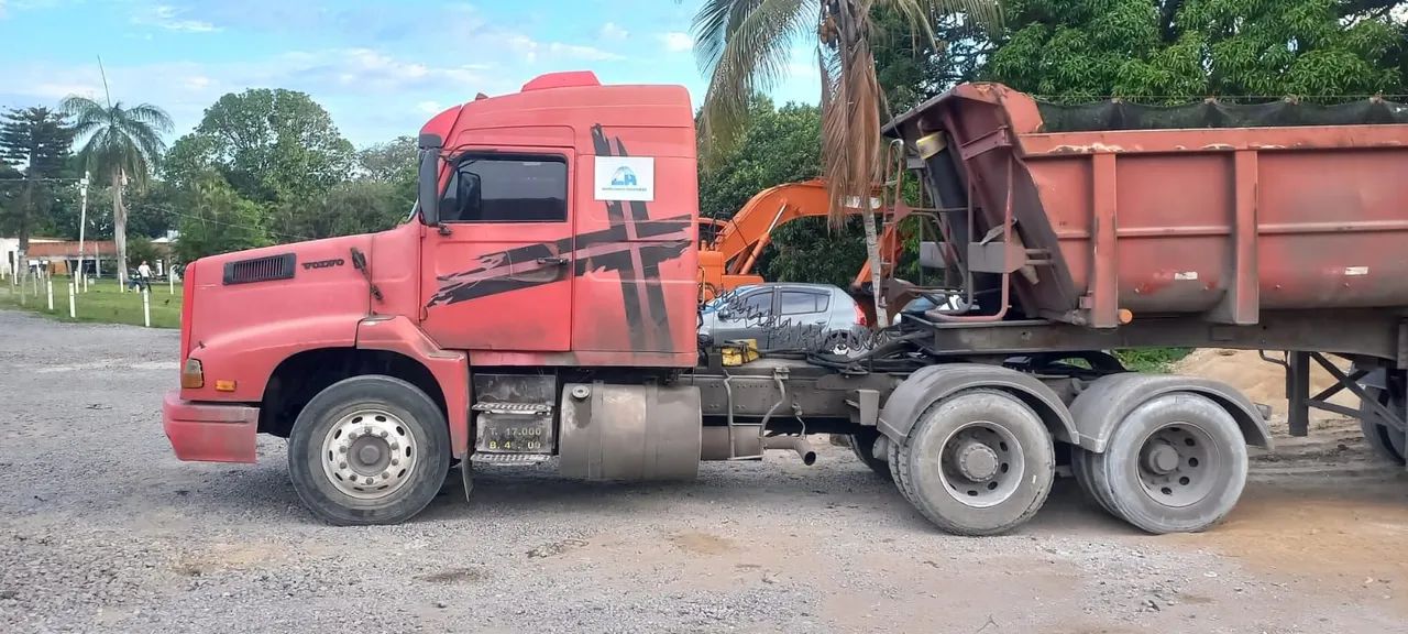 Vende-se Conjunto Cavalo e Caçamba (Vai com 12 pneus) - Foto 4
