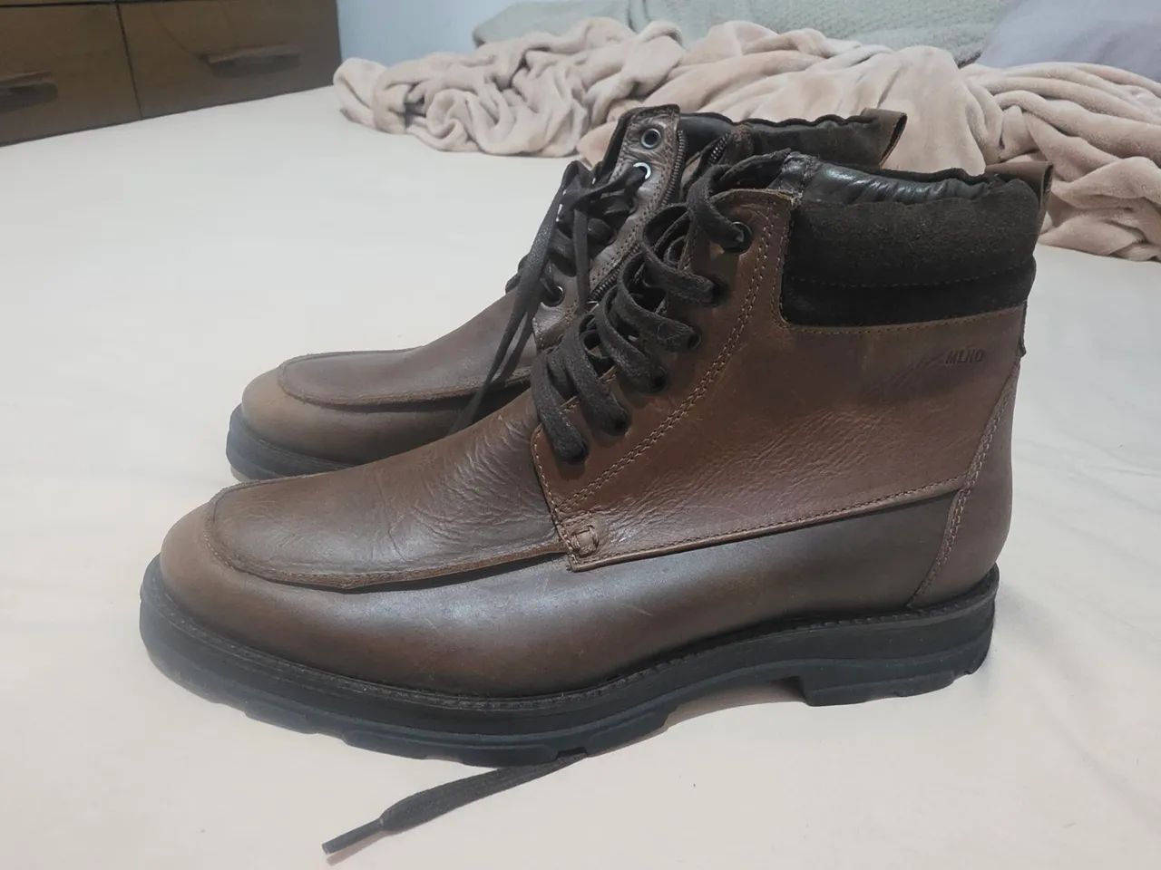 Bota de couro marrom Milano