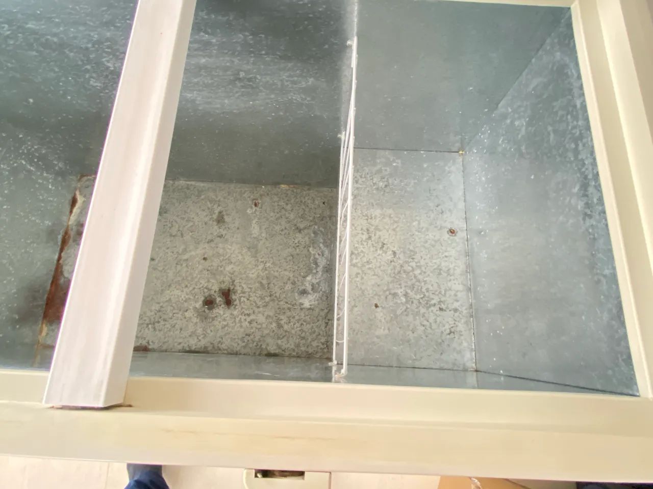 Freezer 2 tampas Eletrolux 400 litros  - Foto 4