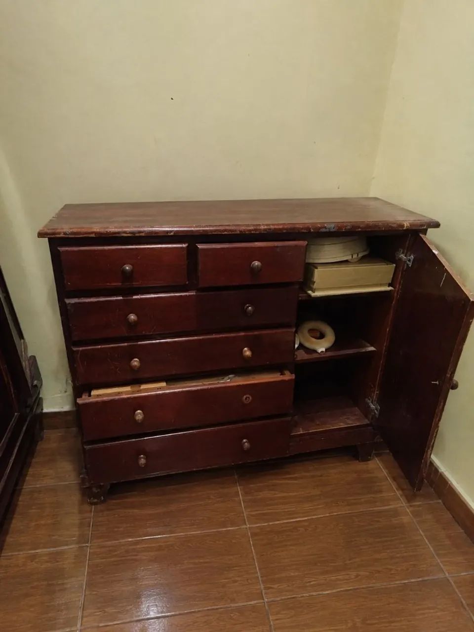 Comoda de madeira