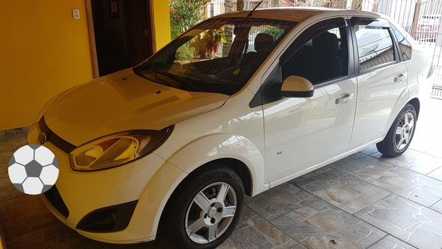 Fiesta baixa quilometragem BOM PARA UBER