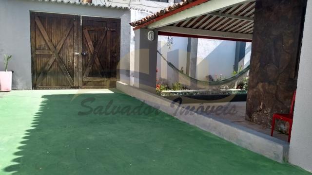 Oportunidade de casa 2/4 com área em itapuã. - Foto 2