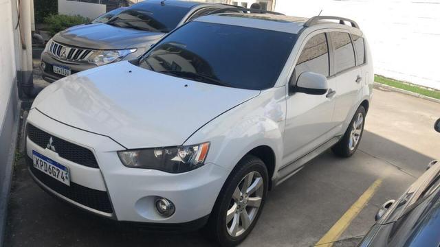 Mitsubishi Outlander 2.0 Automático 2013 - muito nova - todas as revisões feitas na Mit