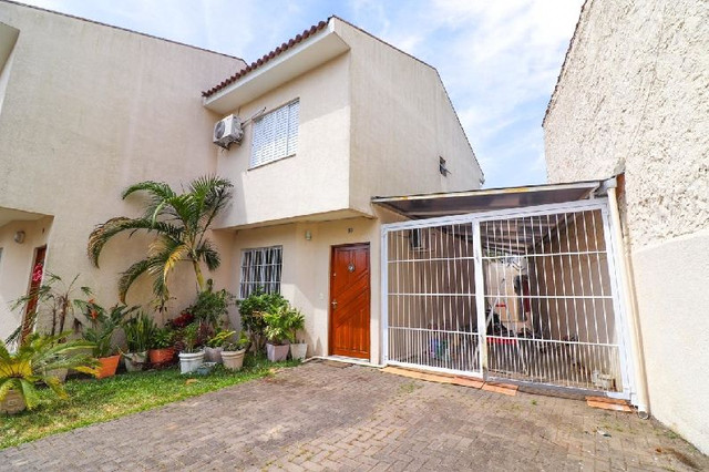 Venda de sobrado em Condominio fechado