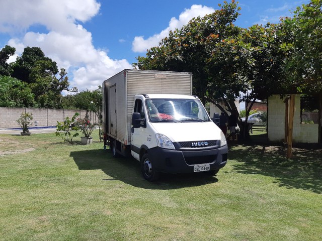 CAMINHÃO IVECO