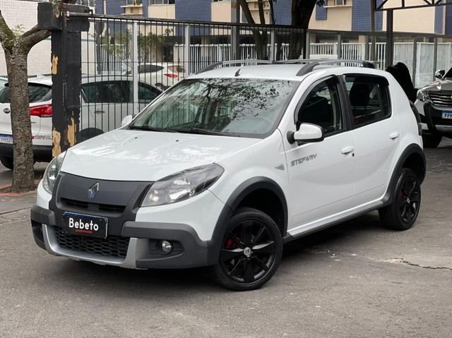 SANDERO STEPWAY 2014 1.6 COMPLETO MUITO NOVO