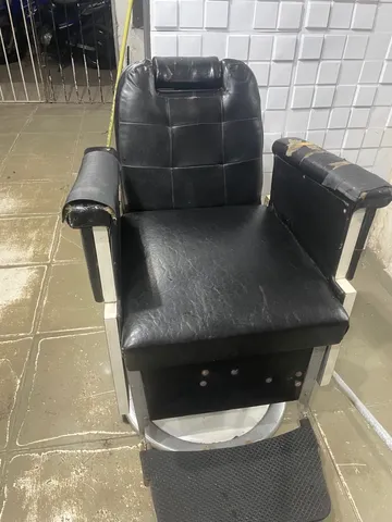 Cadeira de Barbeiro Retro Reclinável Pelegrin C1307 em Promoção na