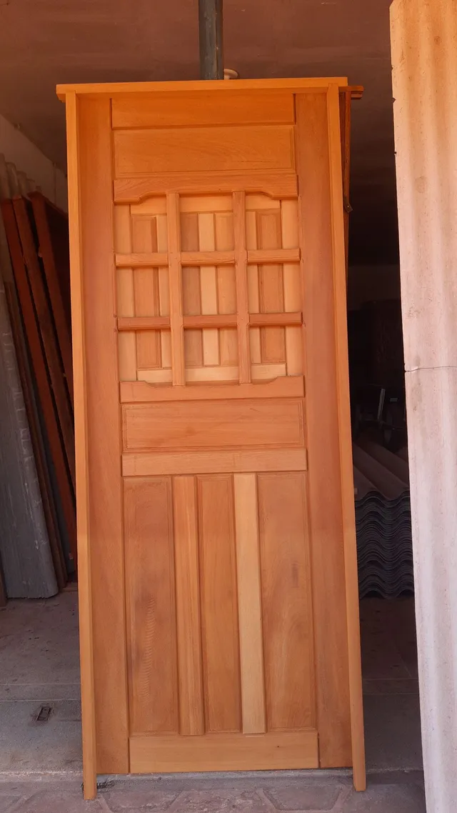 Jatobá Madeiras - Esquadrias de madeira, portas, janelas, batentes