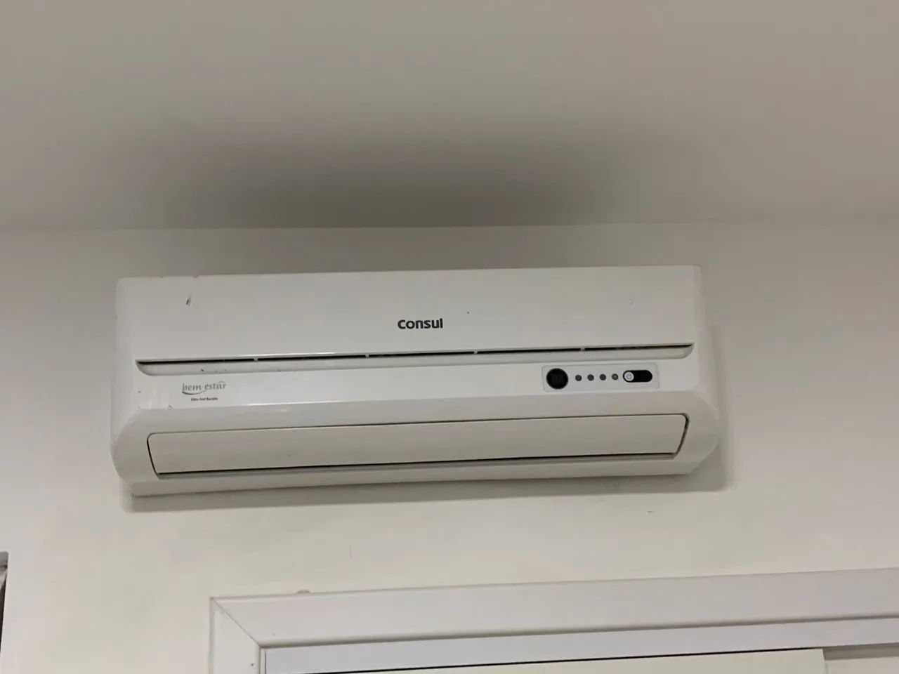 Leia o anúncio.   Ar Condicionado Consul Split 9000 BTUs