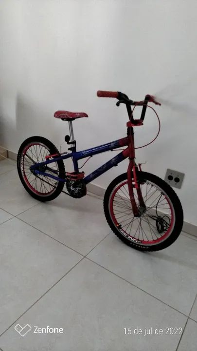 Bicicleta Infantil Homem-Aranha aro 20