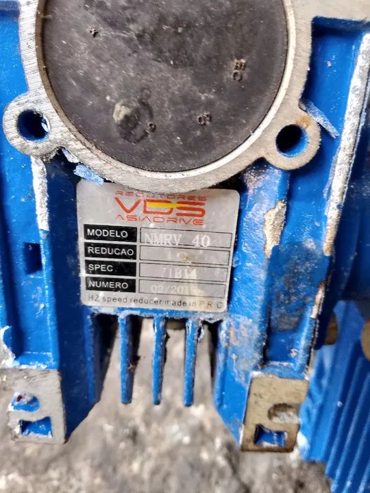 Vendo um motor redutor trifásico duplo 3/4 cv - Foto 5