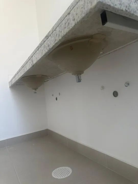 PIA DUPLA P/ BANHEIRO -Menos torneiras - Foto 2