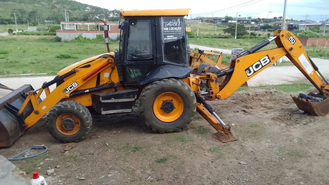Retroescavadeira JCB - Ano 2013 - Foto 5