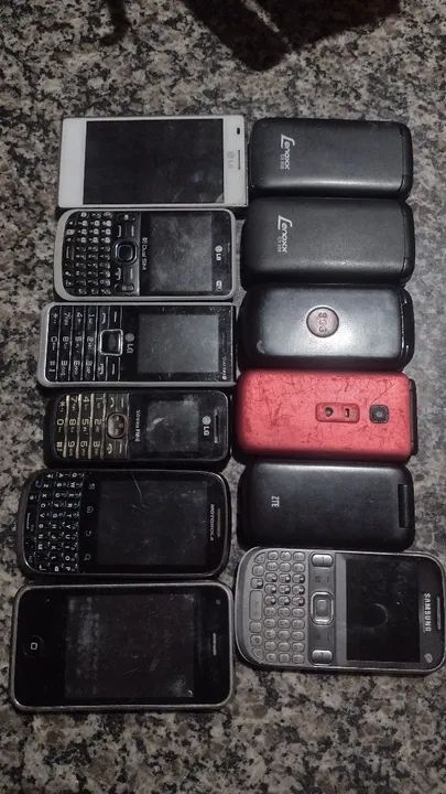 Lote de 12 Celulares Usados pra peças 