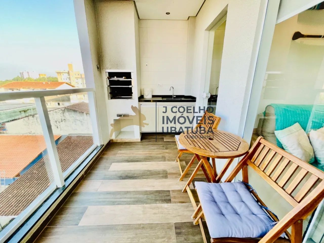 Apartamento à venda com 2 dormitórios, varanda gourmet - Centro de Ubatuba- SP