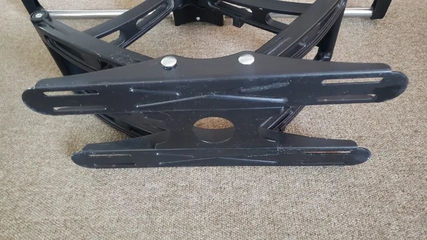 Suporte articulável para TVs de 40" a 65"  - excelente estado! - Foto 3