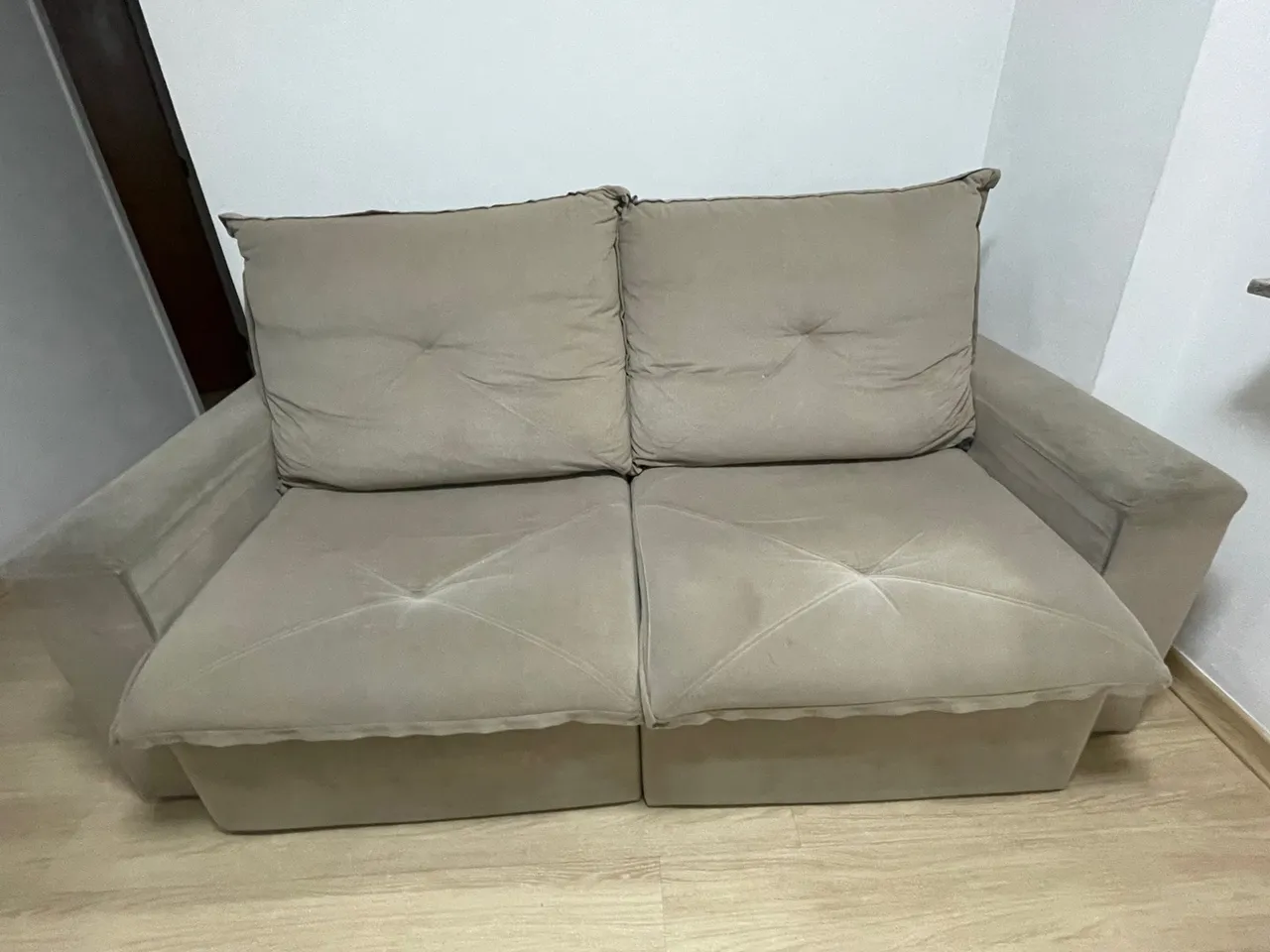Sofá 2 Lugares Confortável e Elegante