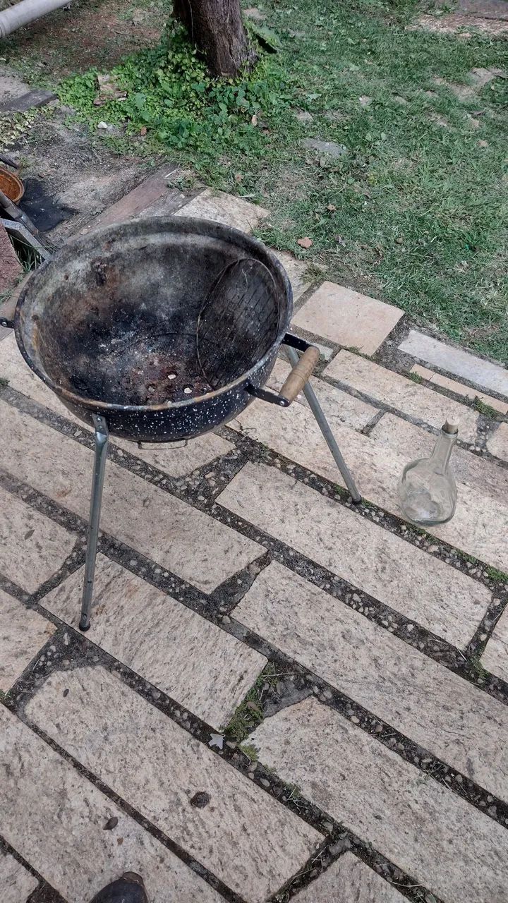 Churrasqueira em bom estado 