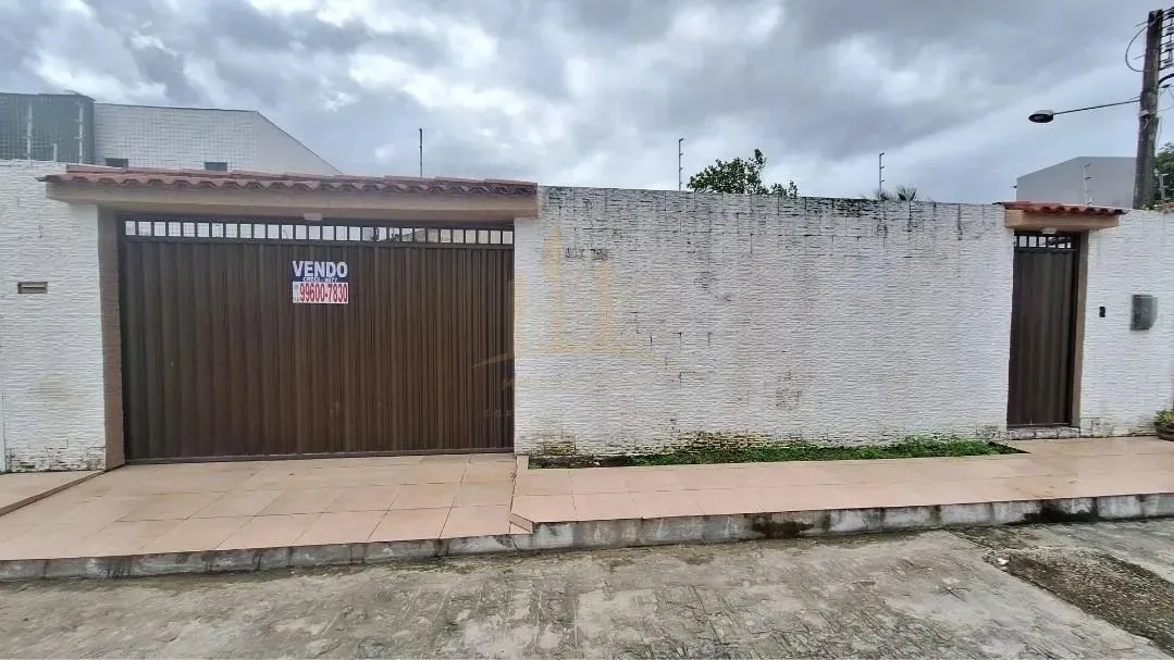 Casa para Venda em Maceió, antares, 5 dormitórios, 1 suíte, 4 banheiros, 4 vagas